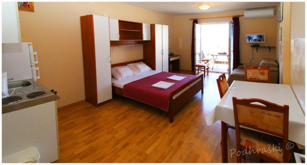 Primosten Apartments Ngoại thất bức ảnh
